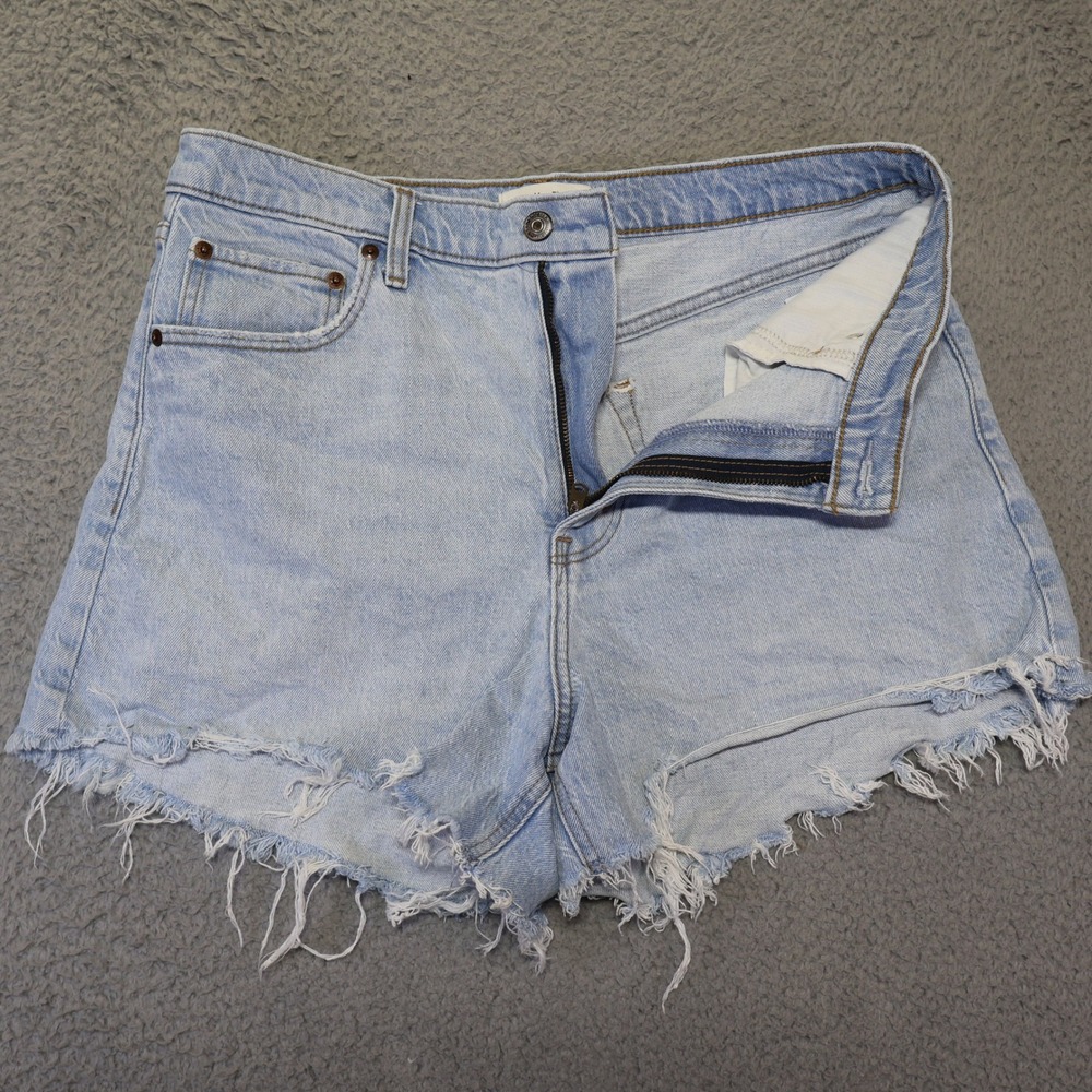 Abercrombie & Fitch 90s Relaxed Cutoff Short High Rise Light Wash Denim 31 12